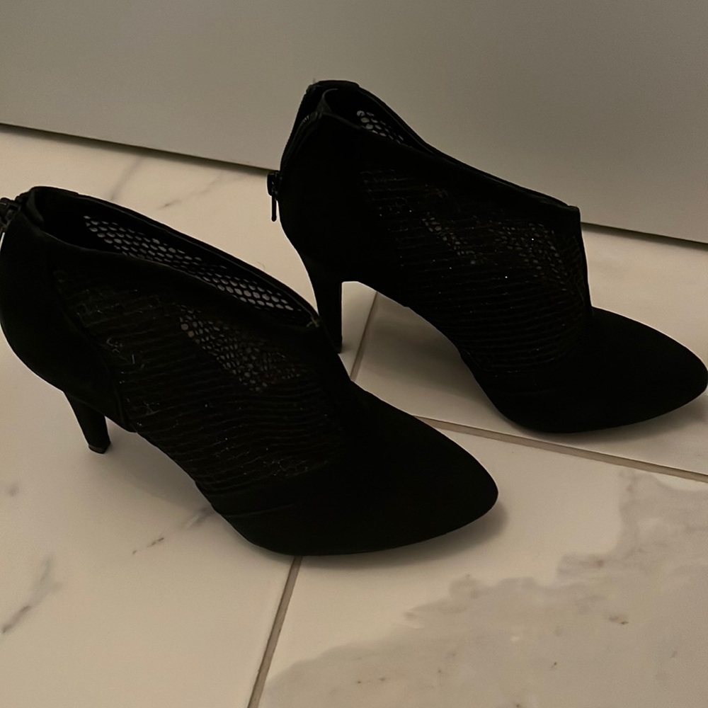 Brand new Alfani size 6 black booties with slight glitter in mesh.